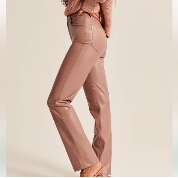 LAST CHANCE NWOT Abercrombie 90s Straight High Rise Patent Leather Pants in Pink - Picture 3 of 6